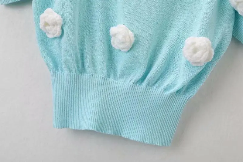 

2021 Sweet White Flower Decoration Lake Blue Knitwear T-shirt Women Square Collar Short Sleeve Short Silk Knitted Top