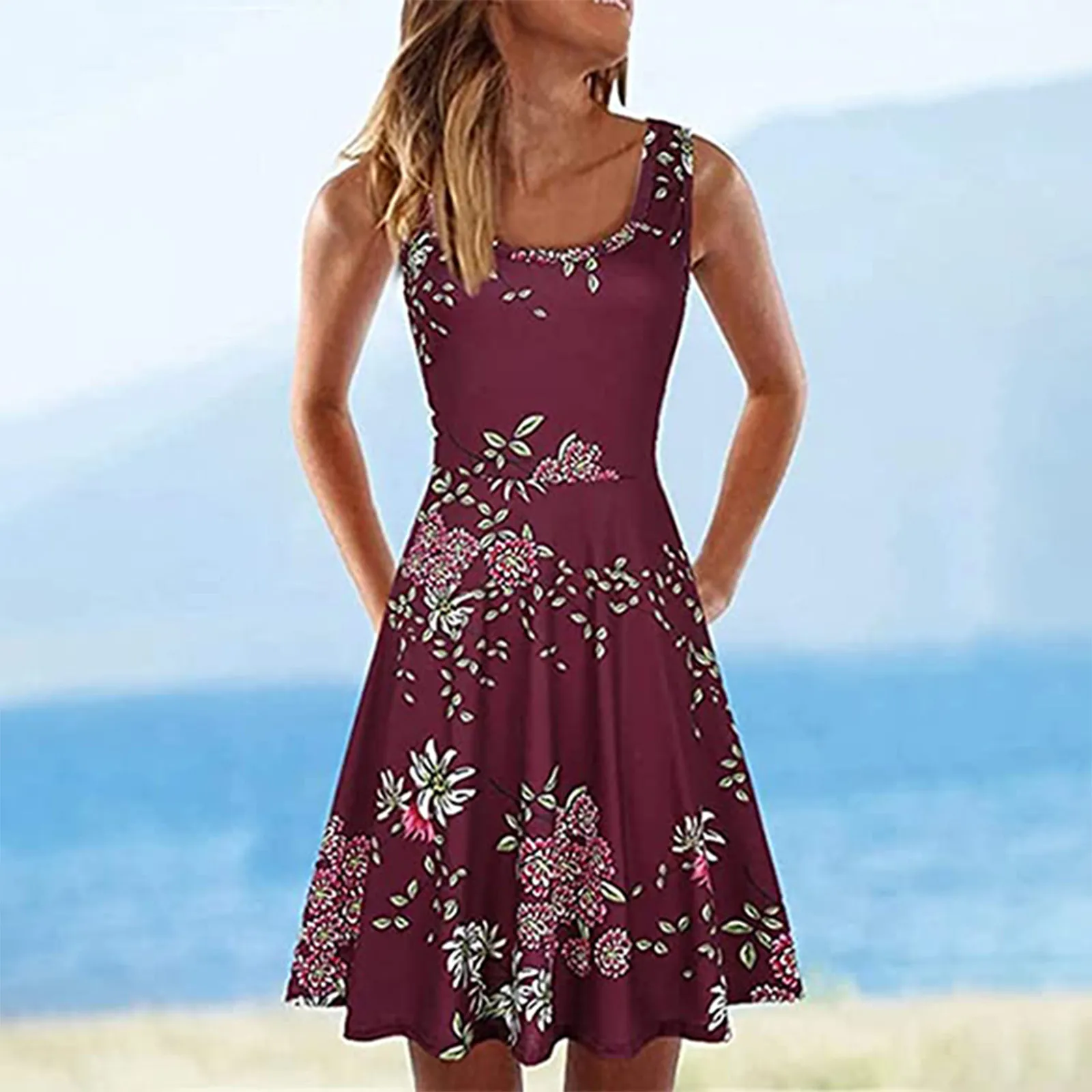 

2021 new women's round neck casual printed mini suspenders sexy sleeveless vest round neck casual women's silk dress