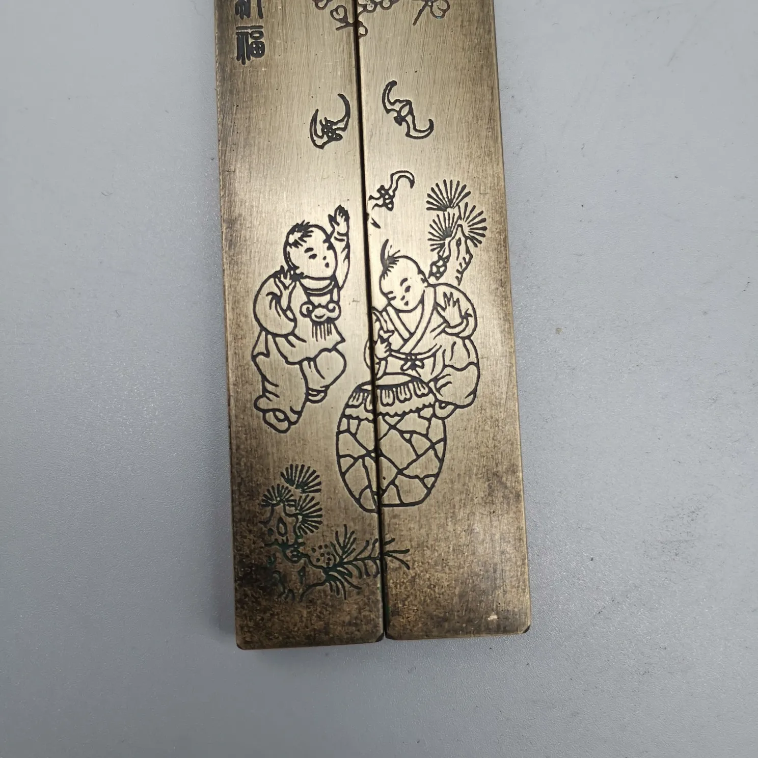 

4.5" Collect China Bronze Relief Children Have Fun Bat Plum Blossom Pine Tree Paper Weight Pair Study Supplies Home Decor #03