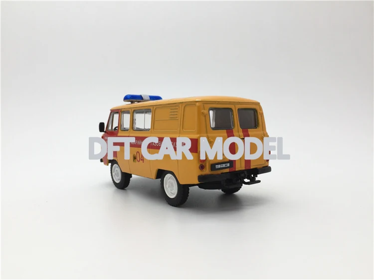 1:43 игрушечные машинки из сплава UAZ-452 модель автомобиля для детских игрушечных автомобилей авторизованный детский игрушечный автомобиль
