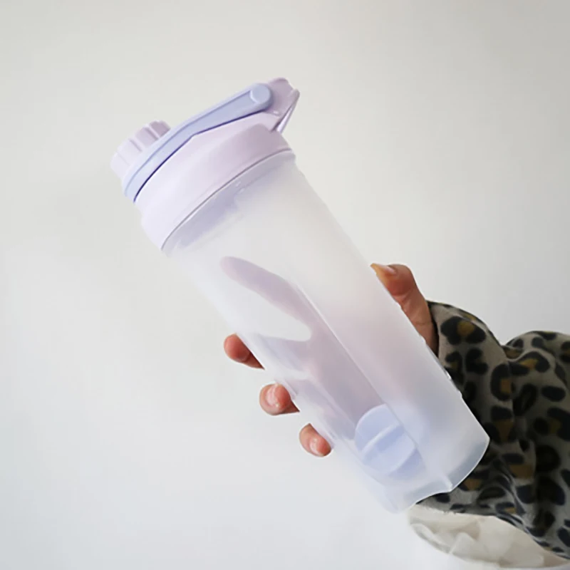purple Девушки 550/700 мл протеиновый спортивный шейкер бутылка BPA бесплатно бутылка для воды для тренажерного зала фитнеса велоспорта портативный шейкер для протеина - Цвет: purple