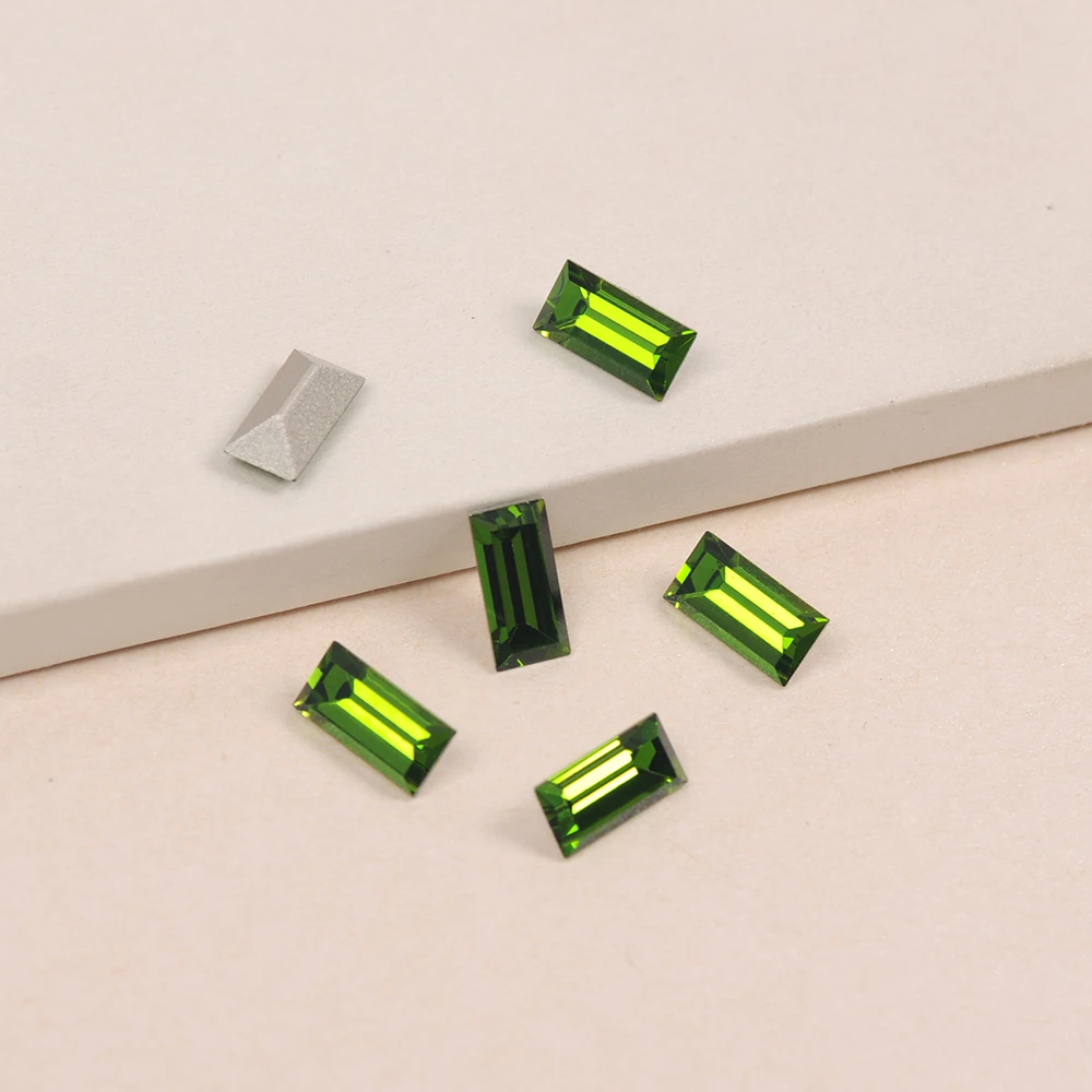 Оливковый цвет Цвет с украшением в виде кристаллов со стразами форме багета