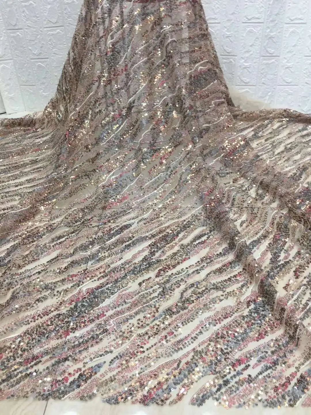 

African Lace Fabric 2021 High Quality Sequined Lace Fabric Nigerian French Lace Fabric For Wedding Sewing Fabric FJ40691