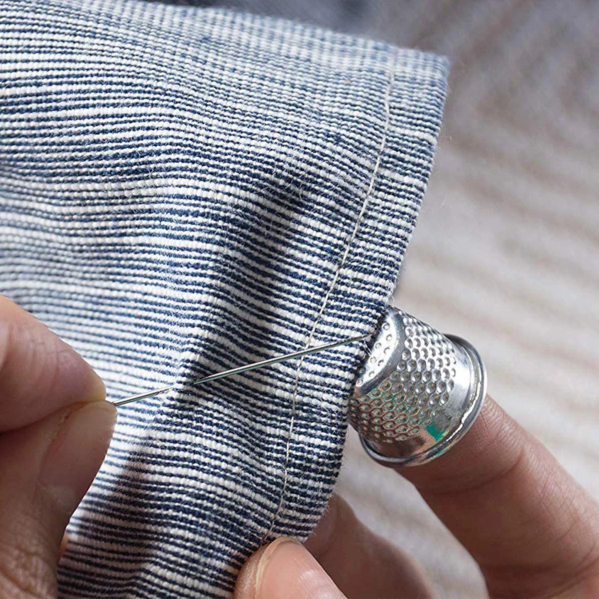 

1pc DIY Metal Sewing Silver Thimble Finger for Protect Fingers Household Sewing Tools Accessories