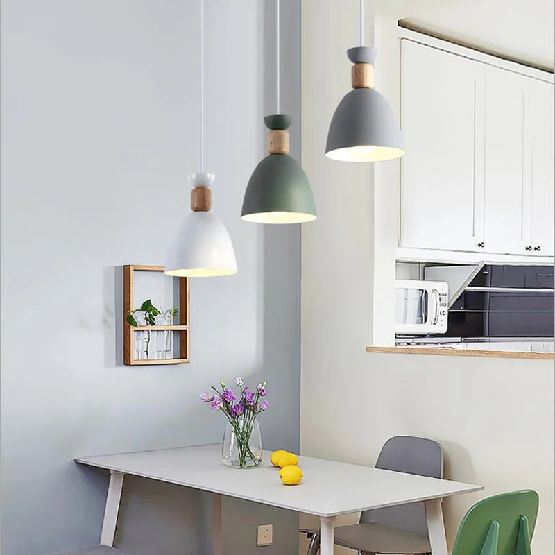 Современные скандинавские потолочные светильники 3 цветных лампы в стиле