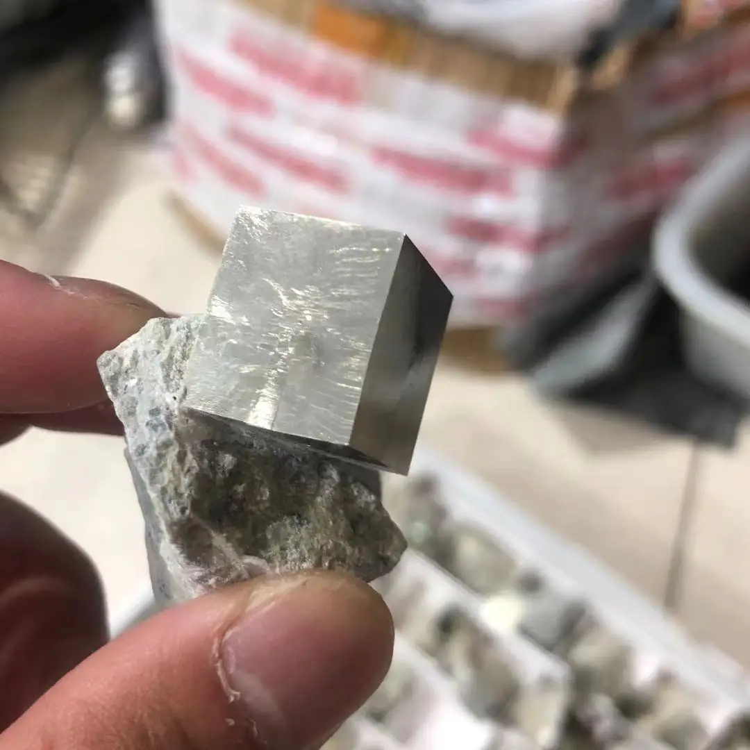 

Natural pyrite ore mineral crystal stone mineral iron square quartz teaching specimen gem jewelry pyrite DIY jewelry