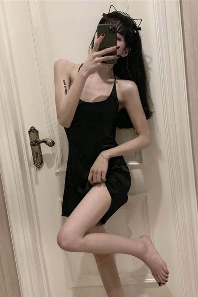 

Fashion 2021 new Korean sexy open back slim nightdress