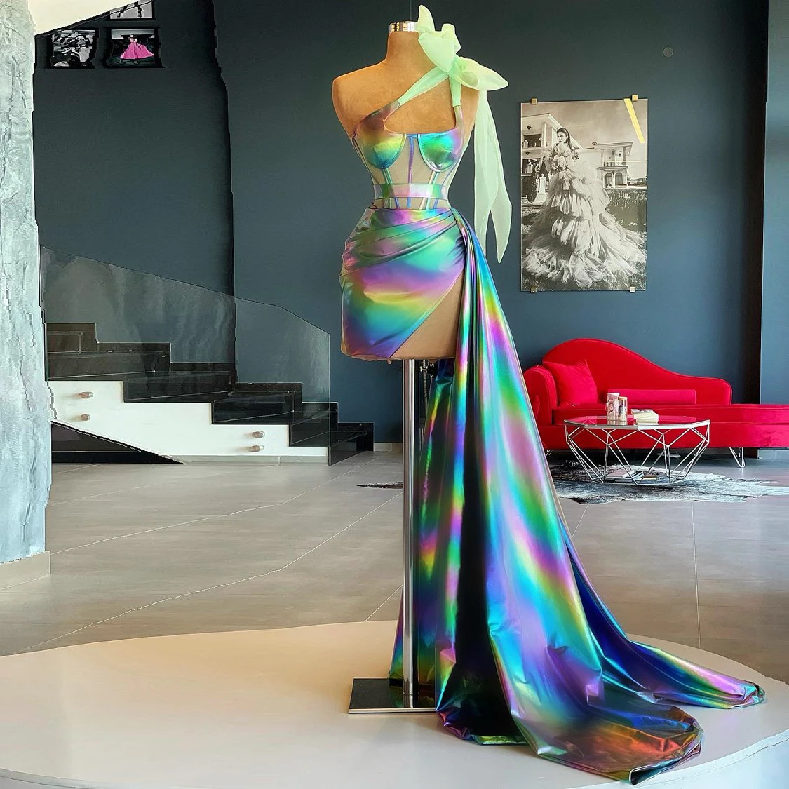 

Женское платье с бантом на одно плечо, разноцветное блестящее платье большого размера с длинным шлейфом для выпускного вечера, на заказ