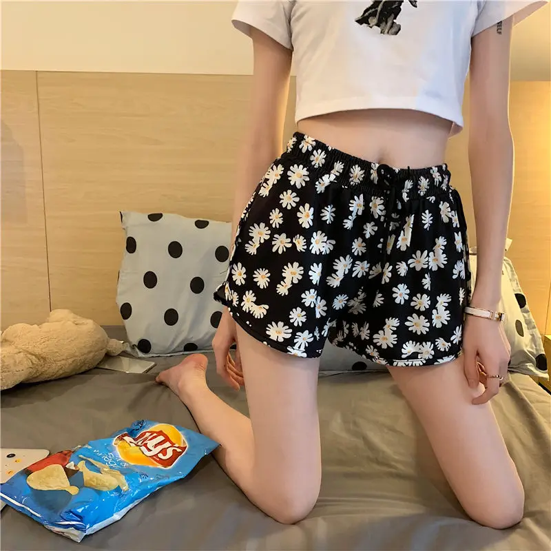 

Small Wrinkle Chrysanthemum Shorts Female 2021 New Summer Print Students All-match High Waist Casual Comfortable A-line Pants