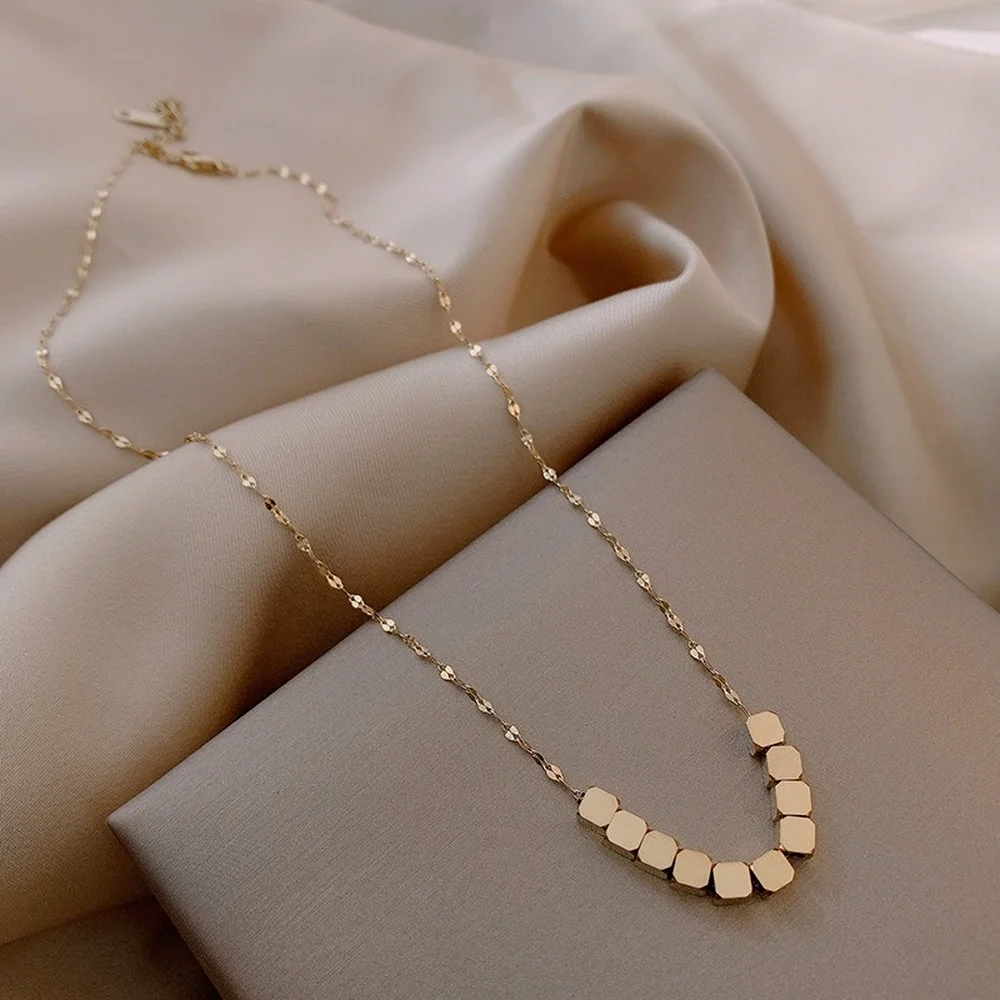 

2021 new Japanese and Korean fashion ladies party titanium steel Ling-shaped necklace design fashion trend clavicle necklace