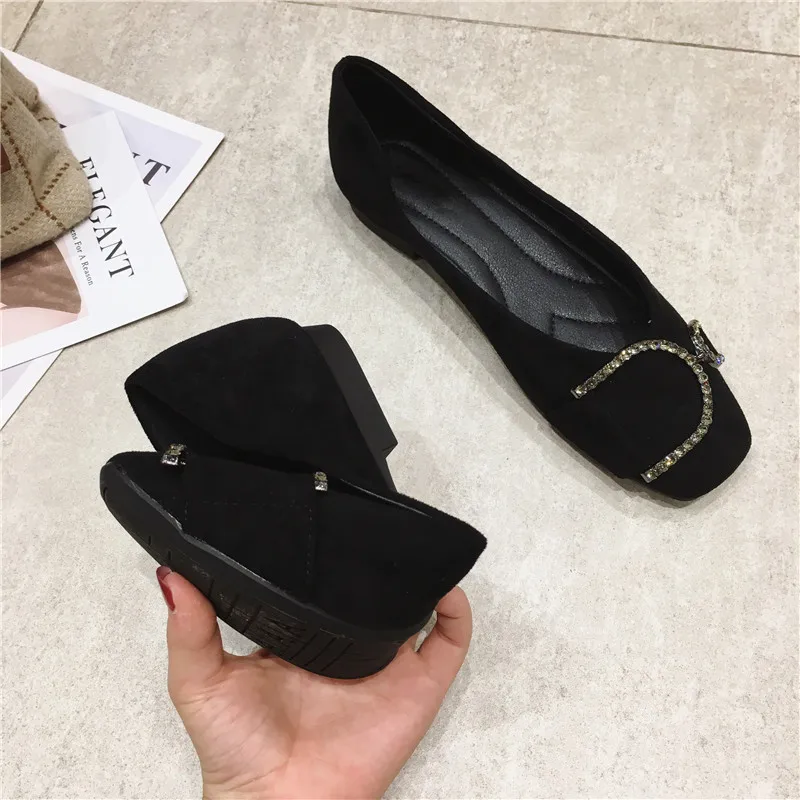 Новейшая модель обувь на плоской подошве с острым носком женская повседневная из