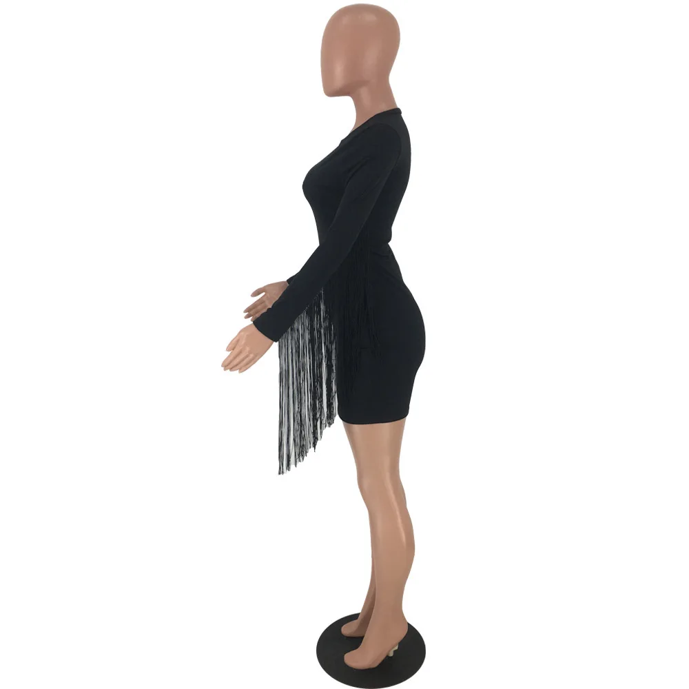 Женское короткое платье с кисточками и длинным рукавом черные мини-платья