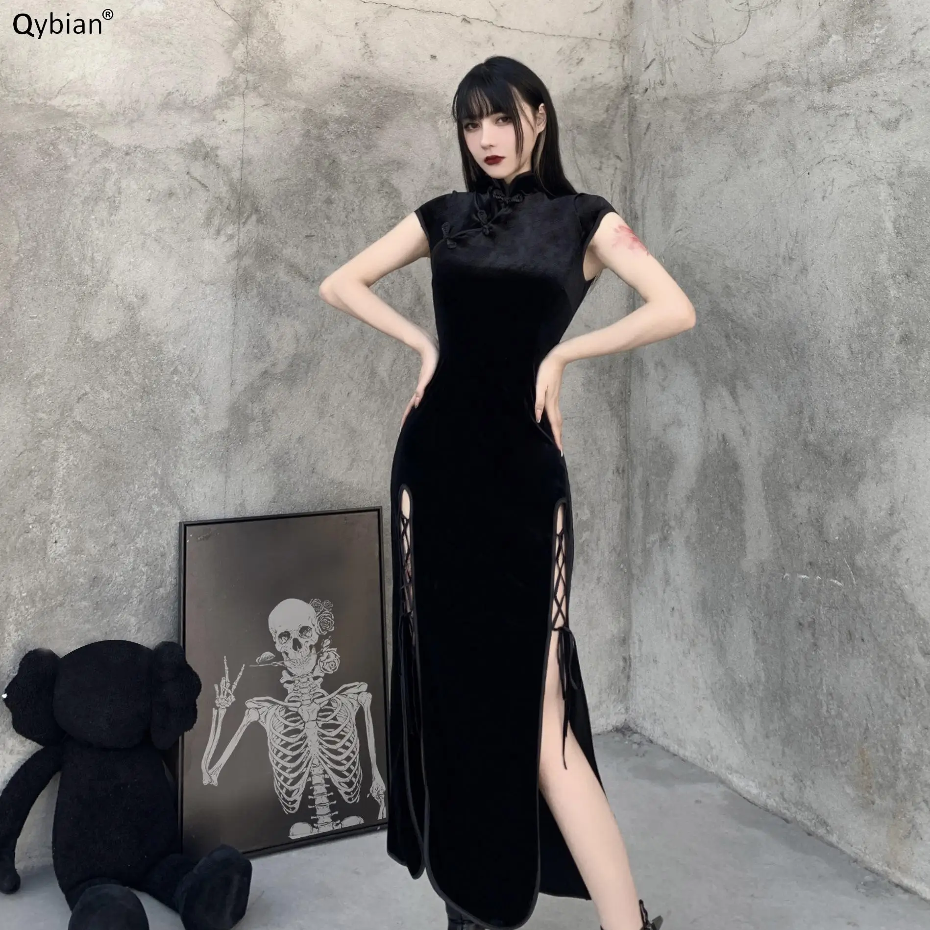 

Chinese Traditional Improved Cheongsam Dress National Style Autumn And Winter Split Dress Girl Slim Gothic Dress