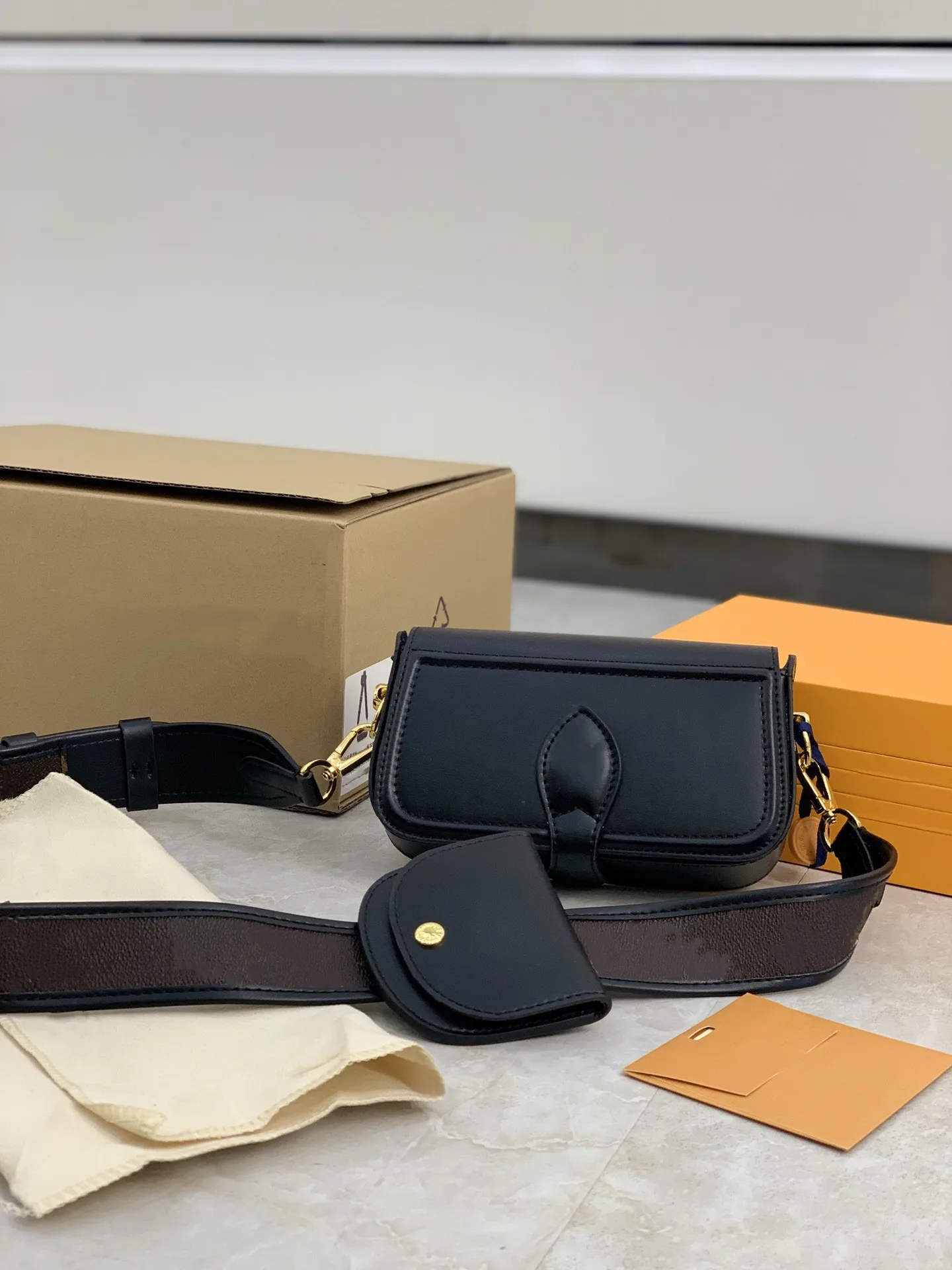 

Новинка 2021, роскошная Брендовая женская сумка, Повседневная модная универсальная сумка через плечо, компактная и изысканная сумка-мессендж...