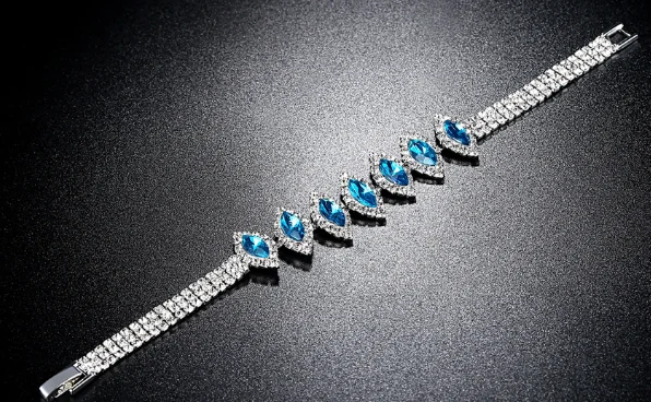 

UXN359 ull Gem Star Pendant Necklace Valentine Eye Zircon Item Round Female