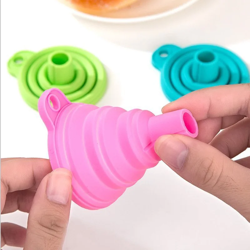 Mini Foldable Funnel Silicone Collapsible Folding Portable Funnels Be Hung Household Liquid Dispensing Kitchen Tools |