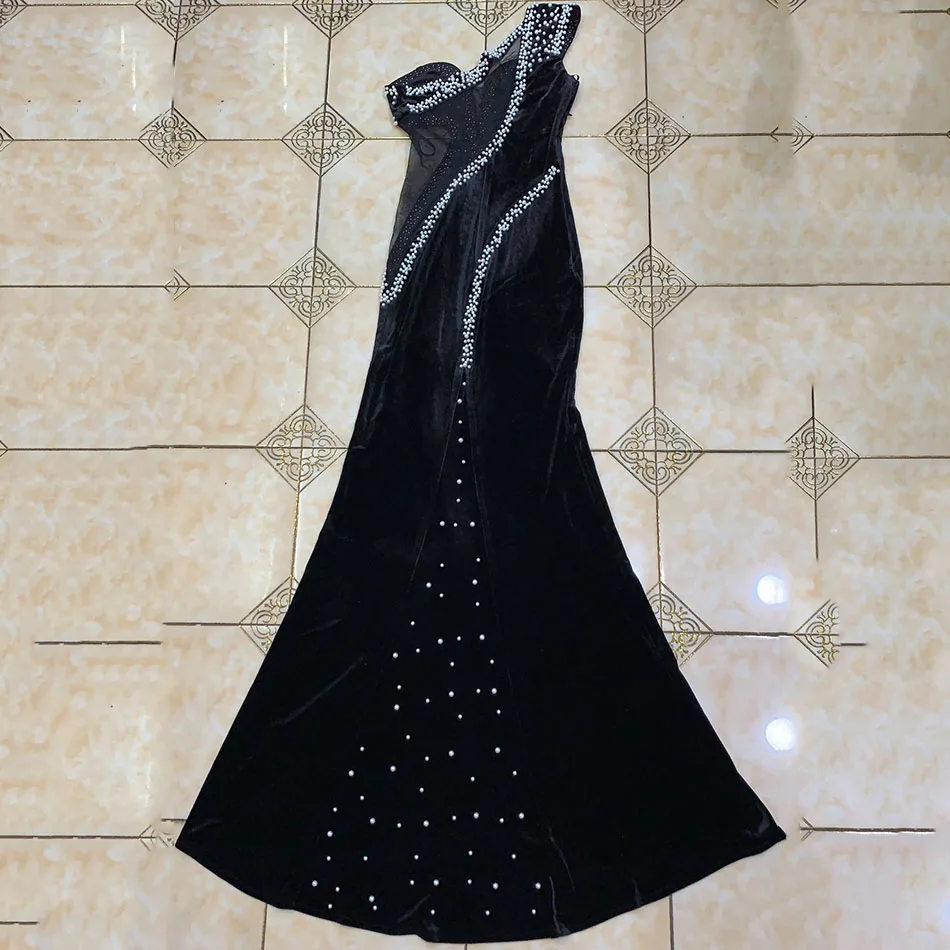 

2020 Summer New Women'S Black Sexy One Shoulder Black Mesh Perspective High Split Pearl Floor Length Dress Bodycon Party Dress