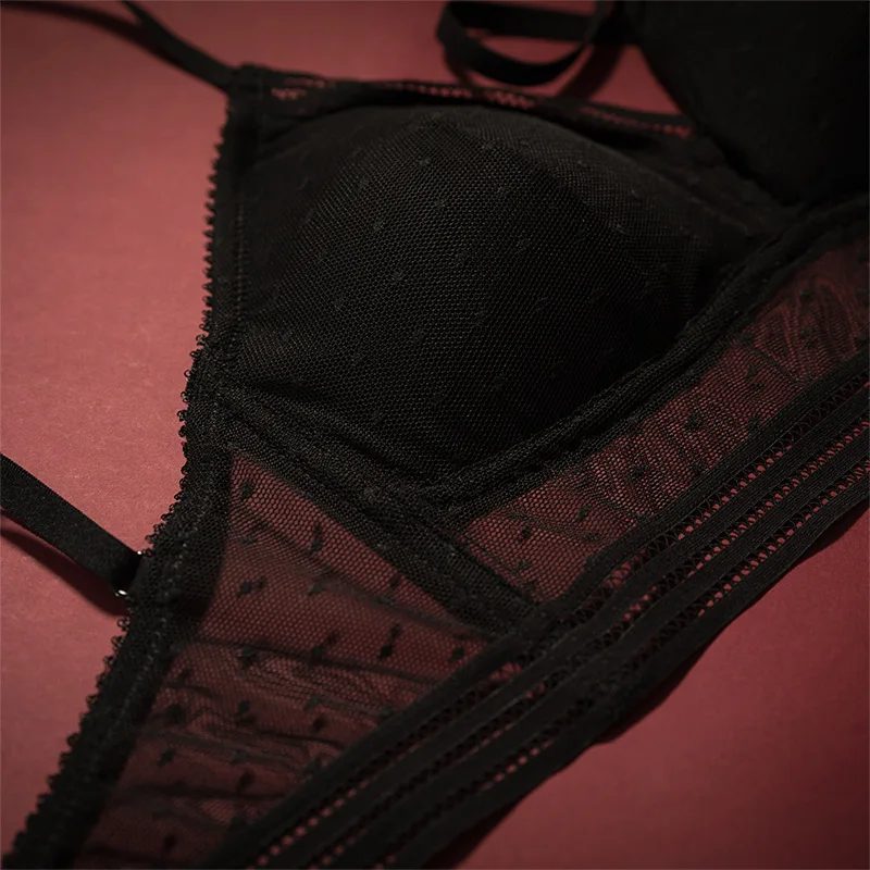 

2021 NEW Women Underwear Sexy Hollow Breathable U Back Lingerie French Style Brand Design Triangle Cup Bra For Ladies