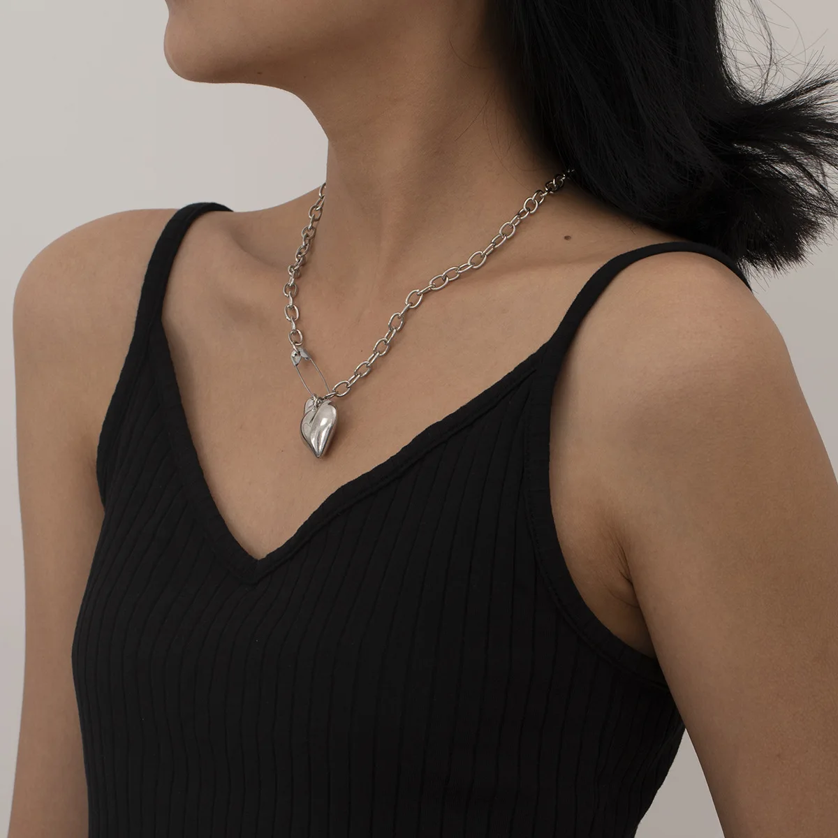 

New Simple Vintage All-Match Love Necklace Sweet Cute Peach Heart Heart Necklaces For Women Girls Fashion Jewelry Gift