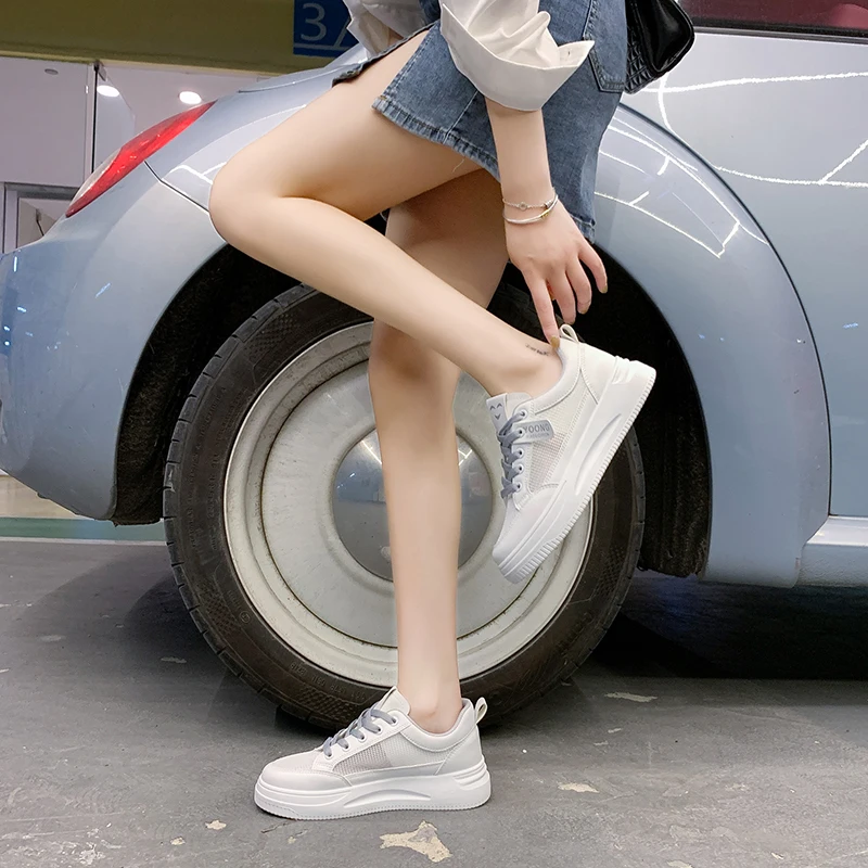 

HOT Women Sneakers 2021 Fashion Breathable Vulcanized Shoes leather Mesh Platform Shoes Women Lace up Casual Shoes White Flats