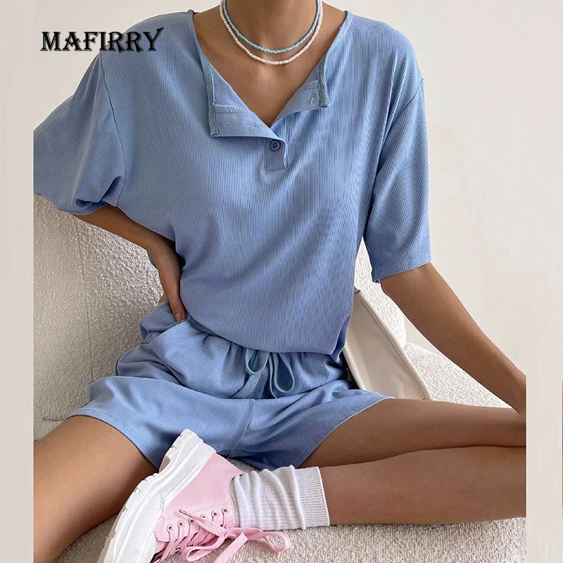 

Женский Повседневный комплект из двух предметов, однотонный короткий топ и шорты с эластичной талией, повседневный костюм на пуговицах