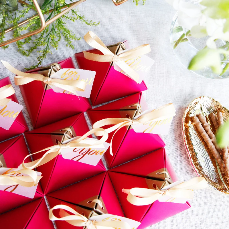 Двухсторонняя треугольная пирамида милая коробка для сладостей свадебные