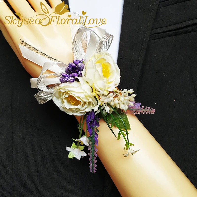 Бутоньерки на запястье белые розы бутоньерки выпускной новинка 2020