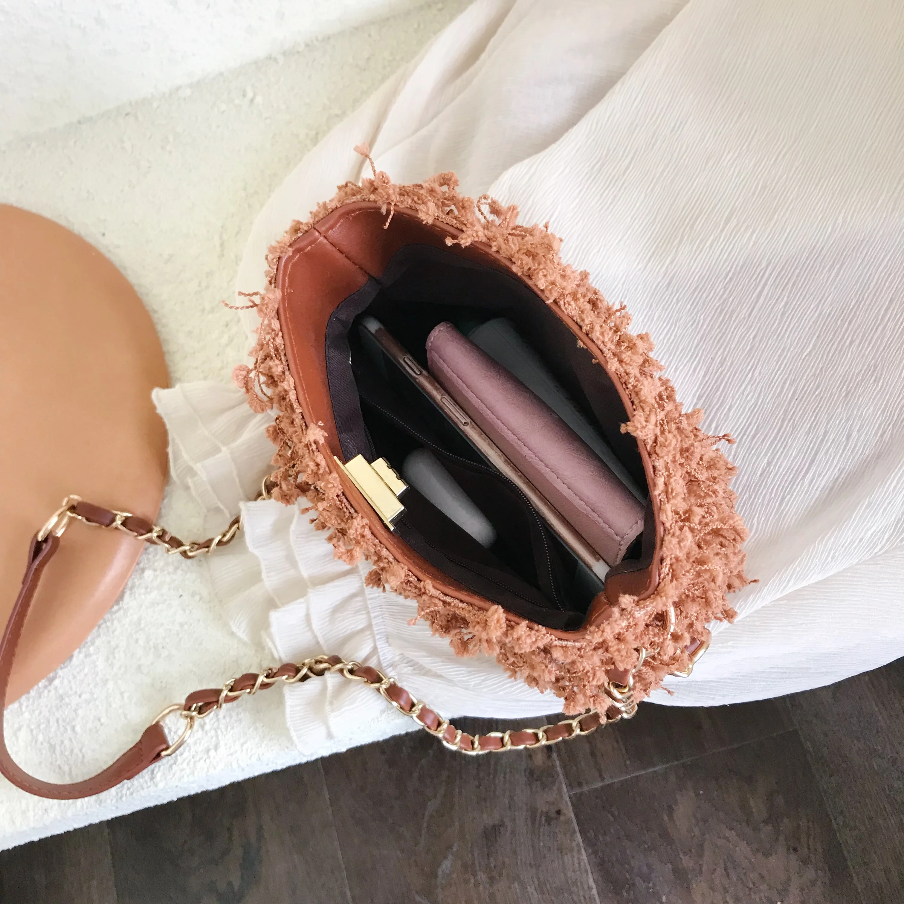 Новинка 2019 модная меховая сумка женская маленькая квадратная мессенджер зимняя