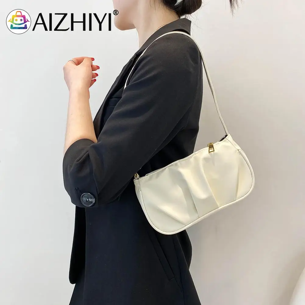 

Vintage Women Pleated Thick Chain Pure Color Shoulder Underarm Bag Casual Ladies Small Handbag Purse