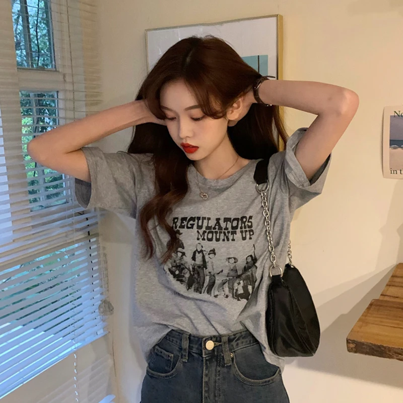 

Популярная серая футболка для девушек с коротким рукавом, женский летний дизайнерский нишевой Топ Sense, новый красный Свободный Топ в сеточк...