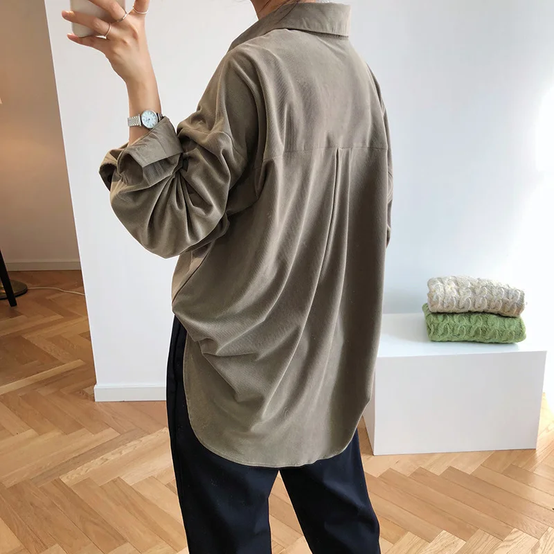 

Spring and autumn women's casual solid color lapel long sleeve pocket decoration loose corduroy shirt