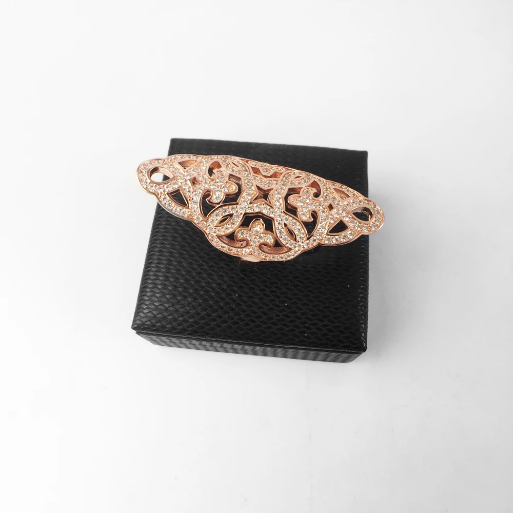 Кольцо коктейльное цвета розового золота с арабическим цирконием модное кольцо