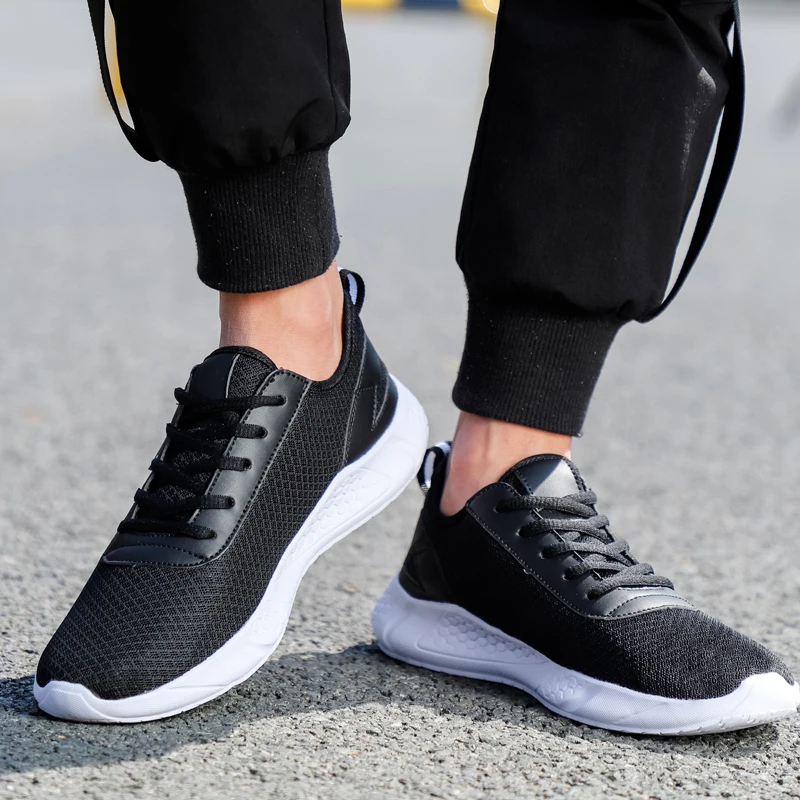 

Light Men Running Shoes Sport Sneakers 2020 Big Size Breathable Runing Gym Trainers Athletic Footwear Cheap 47s 48s