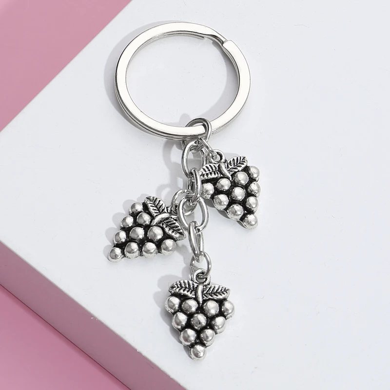 Брелок для ключей с фруктами виноградом бананом клубникой вишней | Украшения и