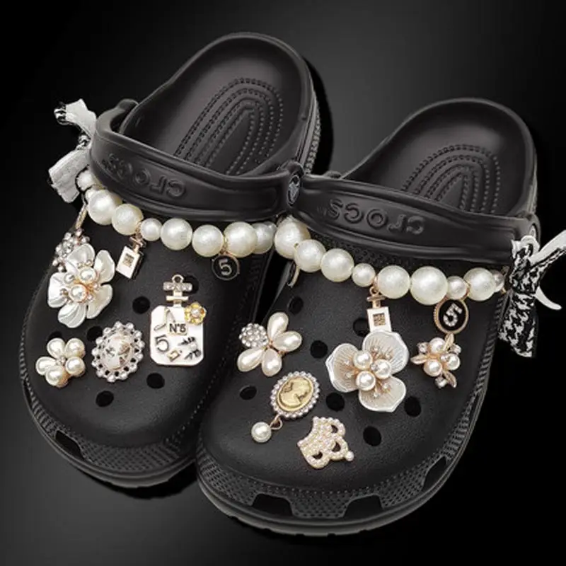 

2021 Роскошные подвески для Crocs DIY элегантные стильные сабо в стиле принцессы обувь Пряжка высокое качество обувь подвески для Croc модные Униве...