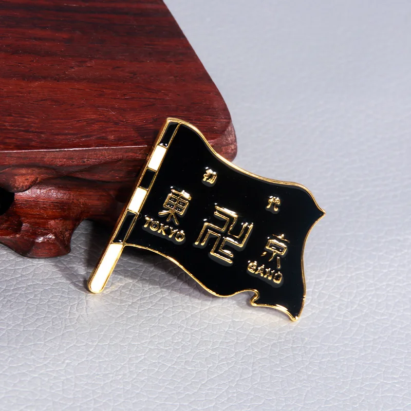 Значок с изображением флага Токио из аниме Мстители | Украшения и аксессуары