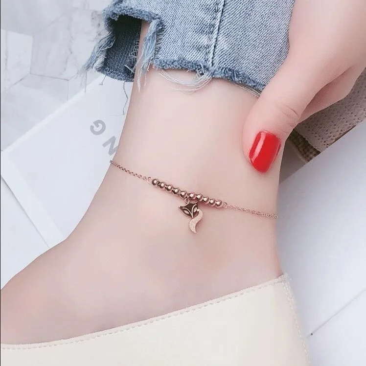 

D-shaped titanium steel foot chain children's sexy fashion net red Korean foot chain new personalized simple foot chain does not