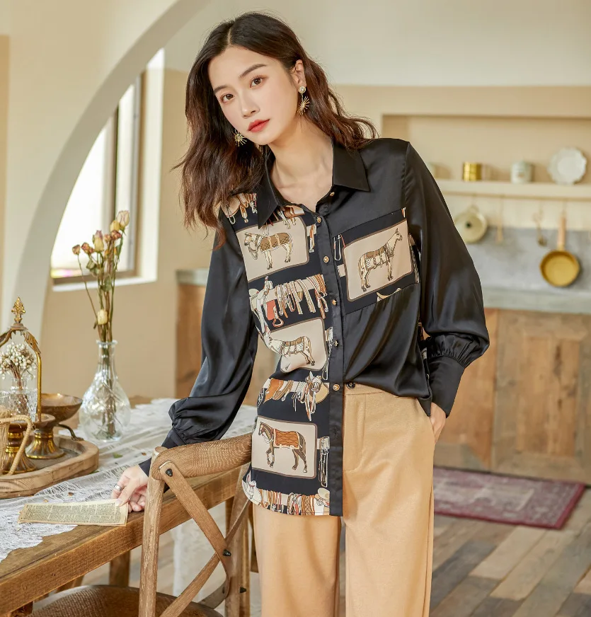

Blouses Women Korean 2021 Horse Print Womens Tops Long Sleeve Button Shirt Black Casual Tops Spring Streetwear Japanese Shirts