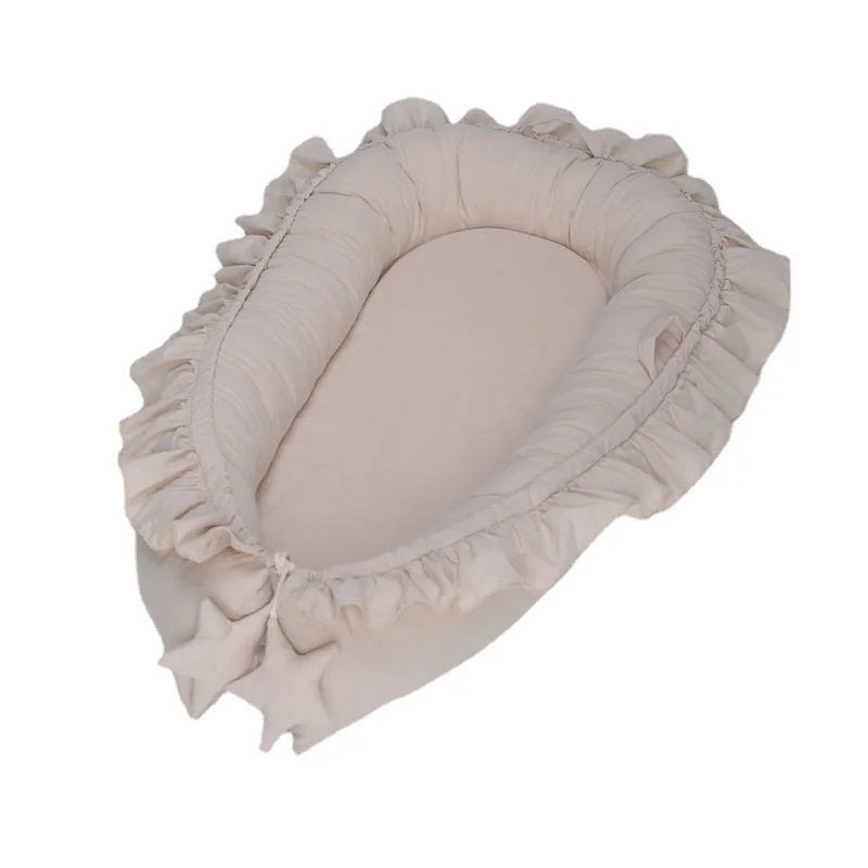 Кроватка для новорожденных складная с оборками | Мать и ребенок