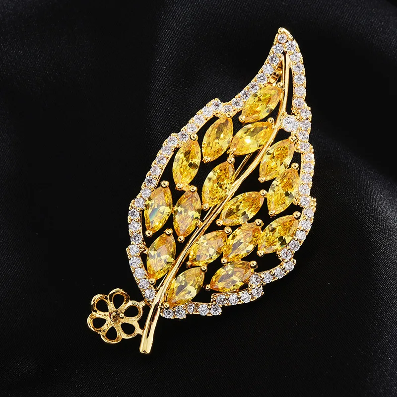 

New Luxury Gold Silver Color Zirconia Sunflower Bird Brooches Pin for Women Fashion Insect Flower Plant Leaves Mushroom Jewelry