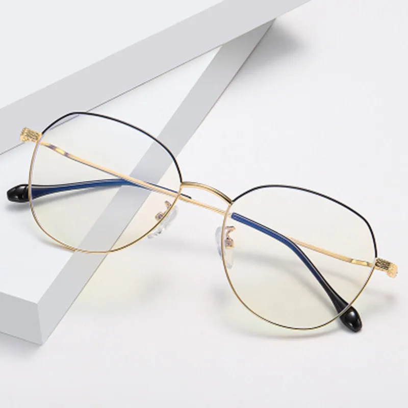 

OEYEYEO Fashion Metal Full Frame Eyeglasses Large Frame Anti Computer Blue Light Eye Glasses Art Retro Fashion Trend Spectacles