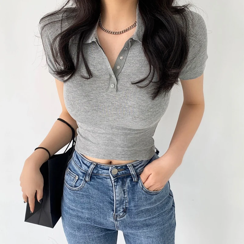 Женская облегающая футболка на пуговицах однотонная эластичная с отложным