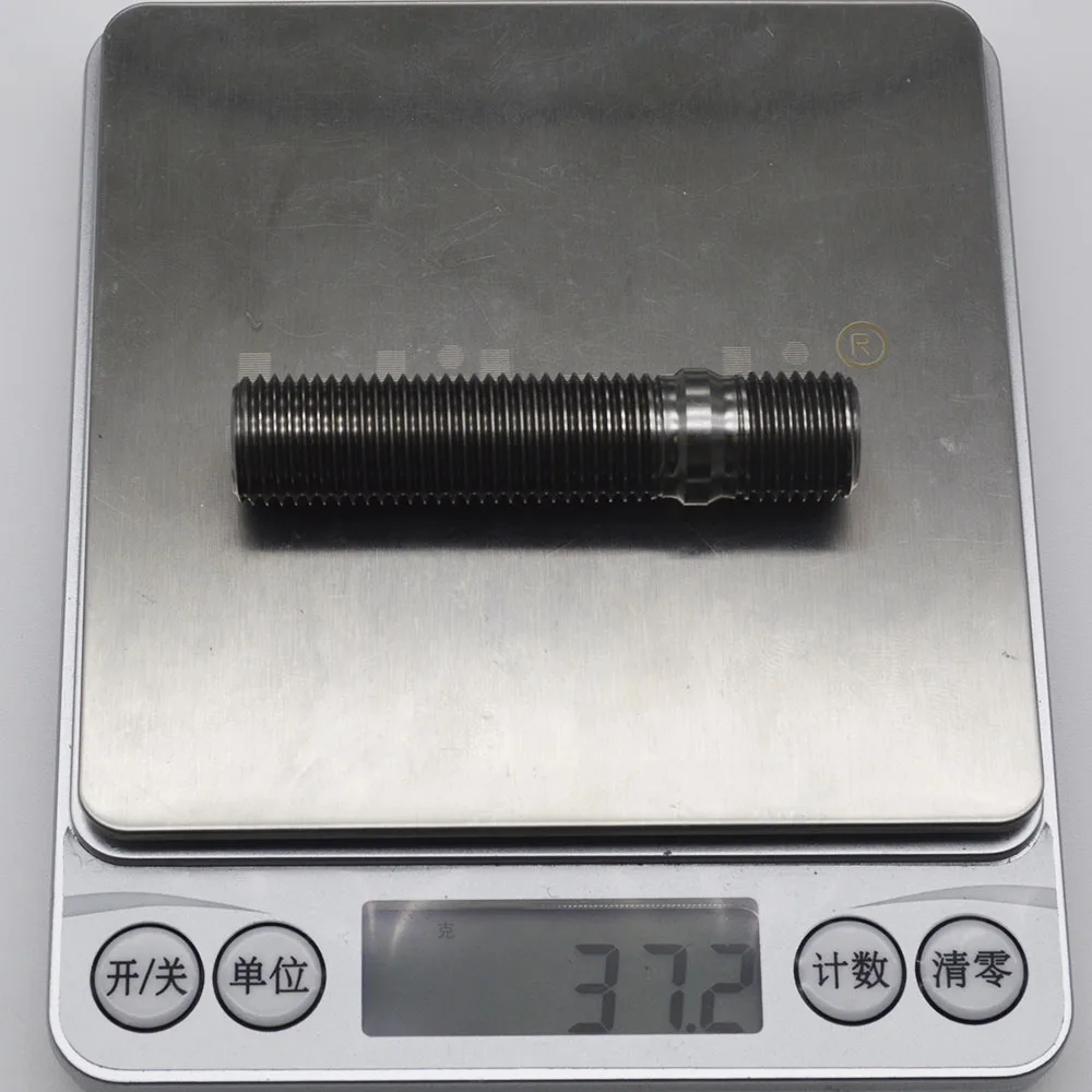 Серебряная высокопроизводительная титановая колесная шпилька Gr5 для гоночного