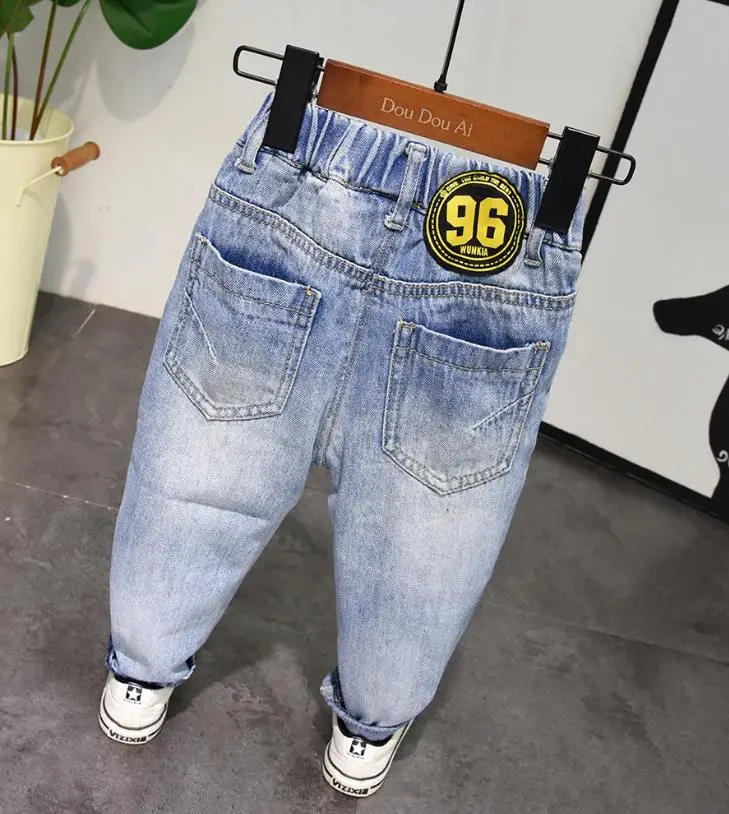 Детские джинсы повседневные штаны с алфавитом для весны и осени джинсовые брюки