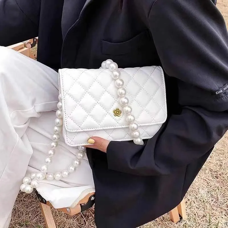 

Faux Fur shoulder strap, diamond set, lady shoulder bag, designer pearl chain, 2021