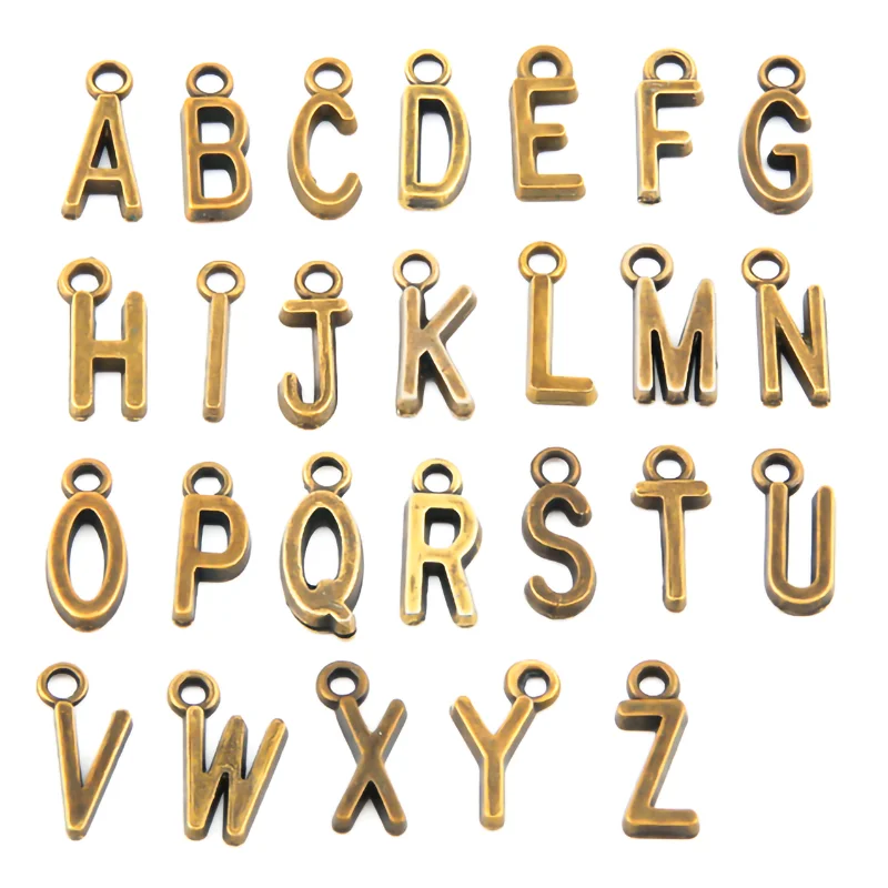 Фон буквы русские. Много букв. Смешанные буквы. 35 words фотография. Деревянная азбука на белом фоне.