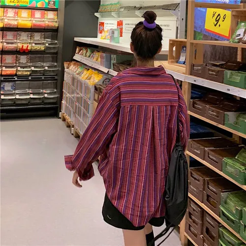 Темно-розовые Красные Полосатые повседневные свободные карманные кнопки линии