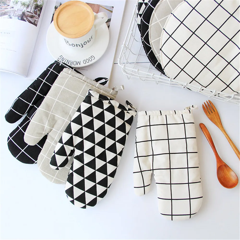 

1 Piece of Cute Non-slip Pure Cotton Fashion Nordic Kitchen Cooking Microwave Oven Baking Insulation Gloves Insulation Pad