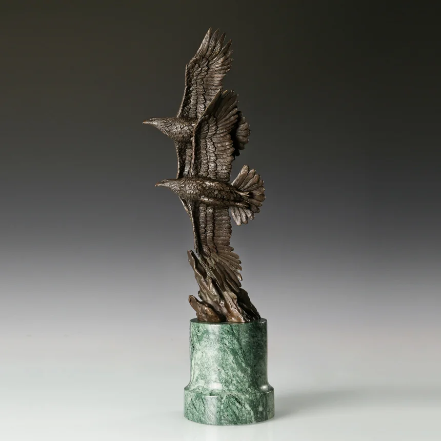 

Bronze Couple Eagles Falcon Flying Statue Animal Bird Sculpture Art Hot Casting Gorgeous Business Gift Home Decor