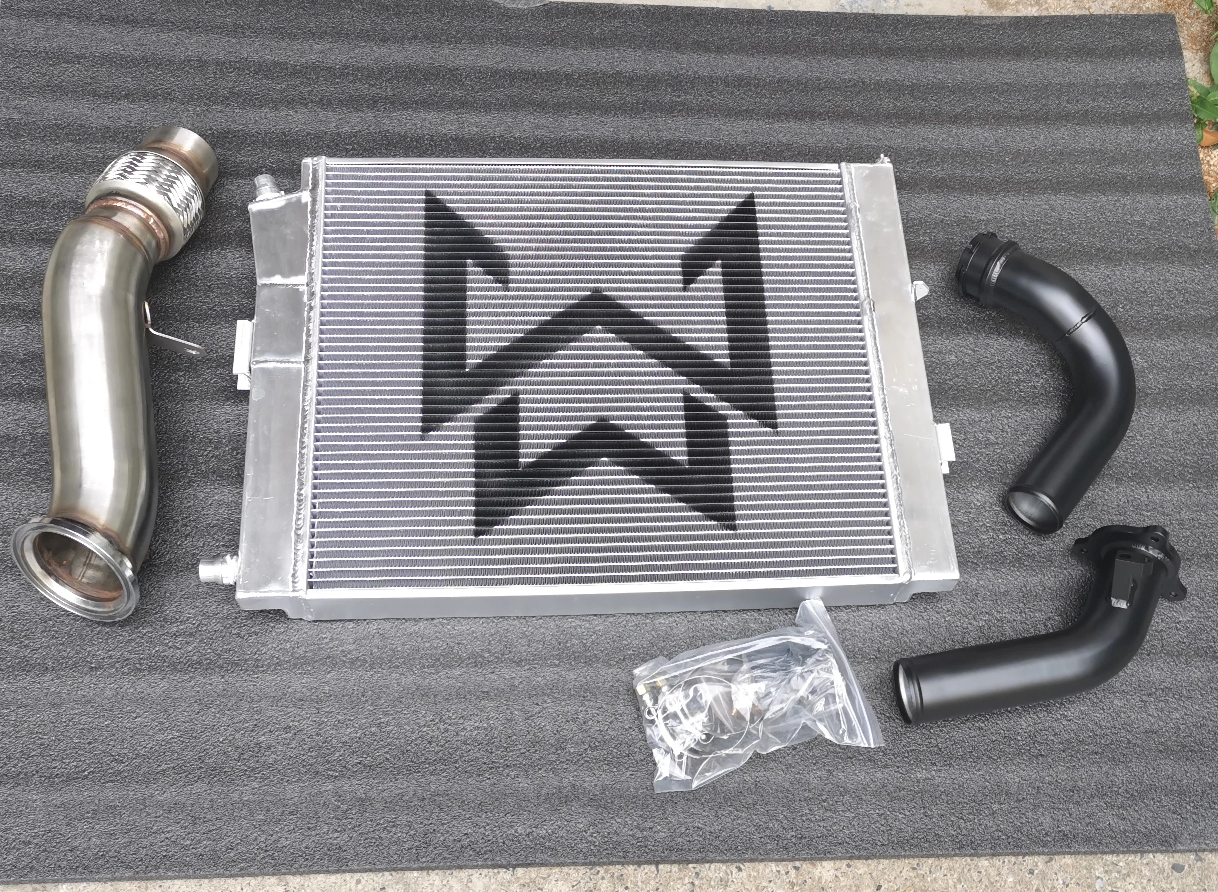 

aumlumin performance watercooler intercooler for bmw g20 g25 b48 b58 engine